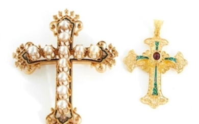 Pearl and gold cross brooch, and enameled gold pendant (2pcs)