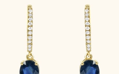 2.84 Carat Magical Blue Sapphire and Diamonds Earrings - 14 kt. Yellow gold - Earrings - 2.84 ct Sapphire - Diamond