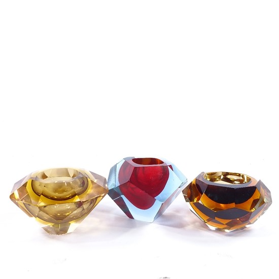 3 Murano Sommerso coloured facet glass bowls