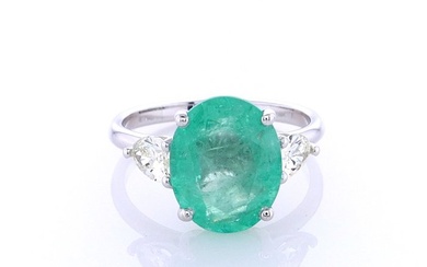 3.26 Tcw Emerald & Diamonds ring - Ring White gold Emerald - Diamond