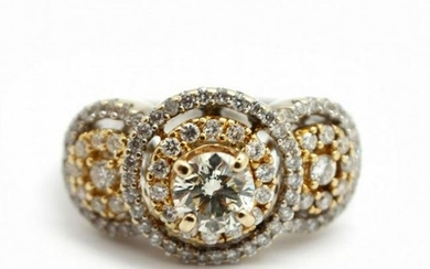 18k White & Yellow Gold Diamond Ring Size 8.25