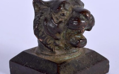 A CHINESE BRONZE SEAL. 4.25 cm square.