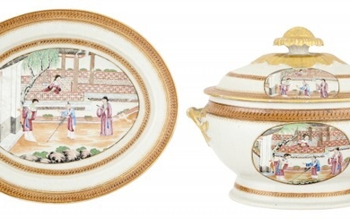 A Chinese Export Porcelain Covered Soup Tureen and Stand