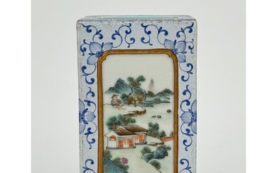 A Chinese Famille Rose vase, 17TH/18TH Century Pr. Size:(H1...