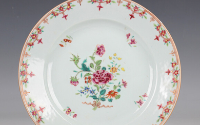 A Chinese famille rose export porcelain plate, Qianlong period, painted with a central tied flower s