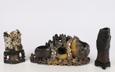A GROUP OF CHINESE SOAPSTONE CARVED ORNAMENTS.
