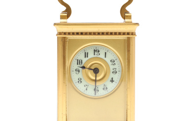 A LATE 19TH/EARLY 20TH CENTURY BRASS CARRIAGE CLOCK.