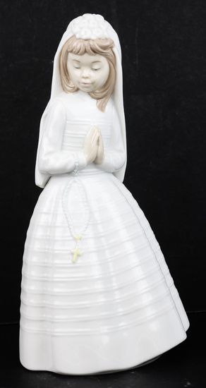 A Nao by Lladro, Spain, #0236 praying child communion figurine...