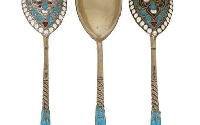 A SET OF THREE RUSSIAN PARCEL GILT SILVER AND CLOISONNE ENAMEL DEMITASSE SPOONS