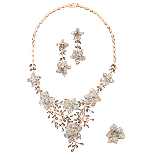 A Set of Diamond and Pink Gold Jewels