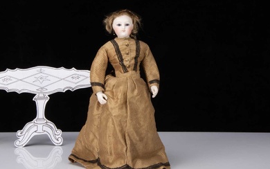 A fine 19th century French swivel head fashionable doll