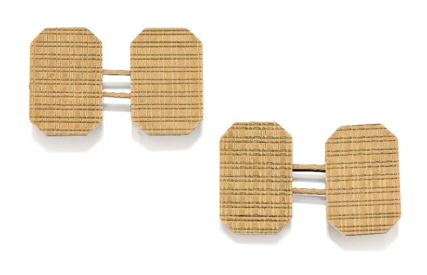 A pair of 9ct gold cufflinks, the rectangular panels with cut corners and cross hatch pattern, to link connections, weight approx. 7g