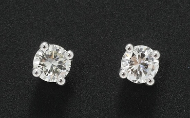 SOLD. A pair of diamond ear studs each set with a diamond weighing a total of app. 0.67 ct., mounted in 18k white gold. Crystal-Top Cape/SI. (2) – Bruun Rasmussen Auctioneers of Fine Art