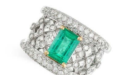 AN EMERALD AND DIAMOND RING in 18ct white gold, the