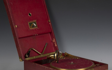 An HMV red cased mechanical gramophone with No.4 reproducer and winding handle, width 41.5cm.