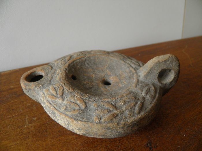 Ancient Roman Terracotta oil lamp - 10×7.5×4.5 cm - (1)