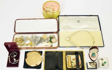 Assorted costume jewellery and two compacts