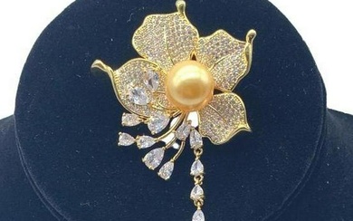 Beautiful Golden Pearl Floral Broach