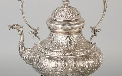 Beautiful silver can Comfoor, 833/000. Can richly