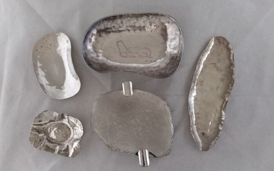 Brutalist hand hammered dishes(5) - .800 silver - Argenterie d'Arte Dabbene Genazzi Mazzetti - Milan - Italy - Mid 20th century