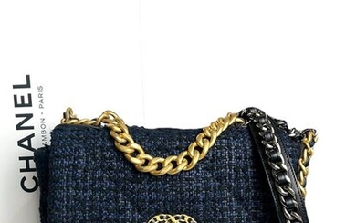 Chanel - 19 Tweed - NO RESERVE Handbag