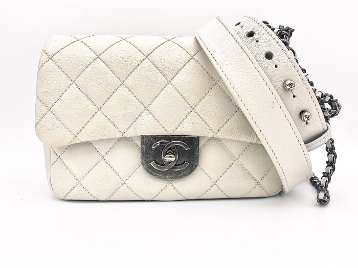 Chanel - White Quilted Leather Flap Crossbody bag