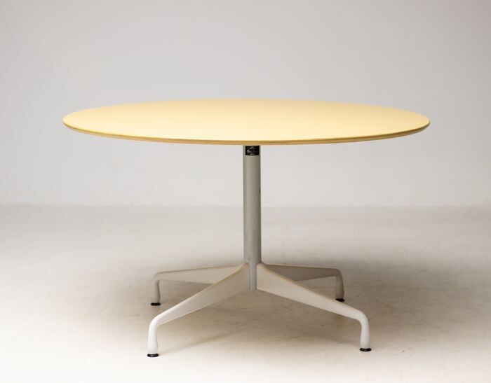 Charles Eames, Ray Eames - Vitra - Dining table - Segmented base series