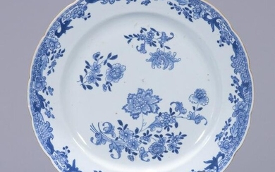 Chinese Blue & White Porcelain Floral Plate 19th