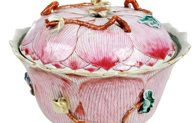 Chinese Lidded Famille Rose Porcelain Lotus Jar