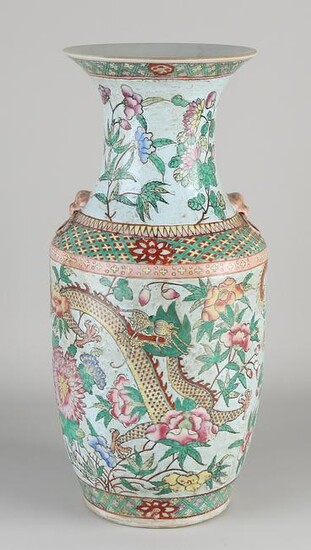 Chinese porcelain Family Rose vase with dragon / floral