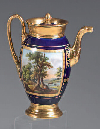 Coffee pot and its lid made of Paris porcelain from the first half of the 19th century. With polychrome decoration on each side of a lake landscape with figures and animals in rectangular gold cartouches standing out on a blue background with a large...