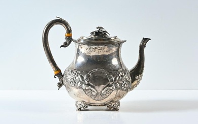 ENGLISH STERLING SILVER COFFEE POT