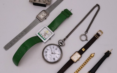 Ensemble comprenant : Trois montres Cupillard Rième de dame en métal plaqué, mouvement quartz (à...