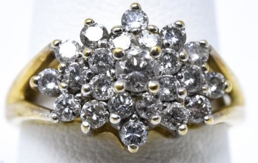 Estate 10kt Yellow Gold & Diamond Cluster Ring