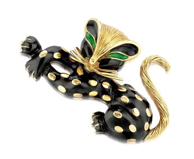 Fred, Enamel and Gold Brooch