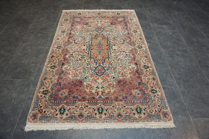 Isfahan - Carpet - 175 cm - 110 cm