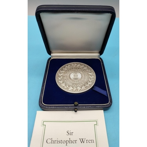 John Pinches 'Sir Christopher Wren' 7oz Silver Medal.