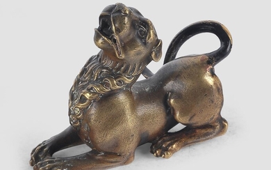 Le lion couché Selon le modèle médiéval Bronze 16ème / 19ème siècle Longueur 10 cm...