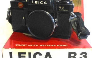 Leica R3 Electronic Single lens reflex camera (SLR)