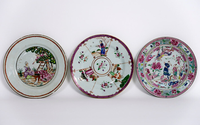 Lot of three plates in Chinese 18th century porcelain with Famille Rose export decor with characters, one with the "Cherry Pickers" (after an engraving by Nicolas Ponce) - diameters : ca 23 cm ||three 18th Cent. Chinese plates in porcelain with...