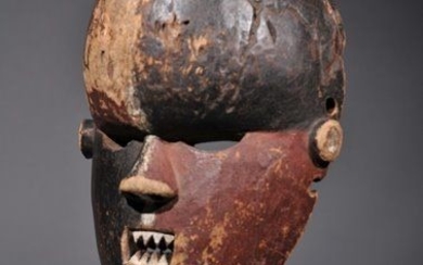 Mask (1) - Wood - Masque "Mukinka" - Salampasu - Congo DRC