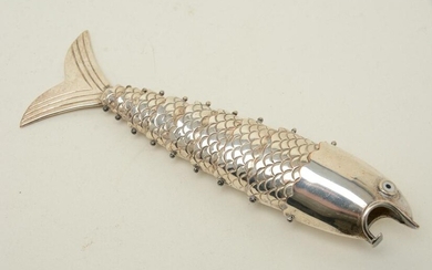 Mexican plated silver articulated fish ornament, black