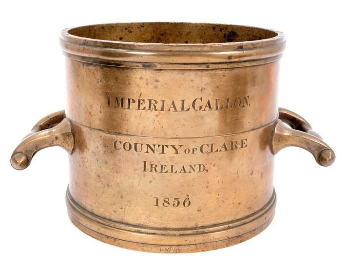 Mid 19th century Irish bronze grain measure