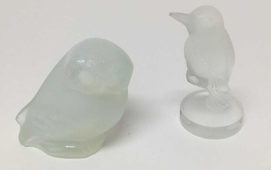 Modern Lalique opalescent owl paperweight and a Lalique glass kingfisher paperweight