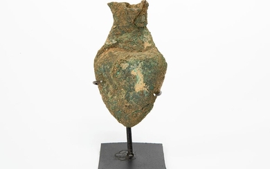 OUD-ROMEINSE RIJK - 1°/3° EEUW grafvondst : petit vase en bronze avec patine typique -...