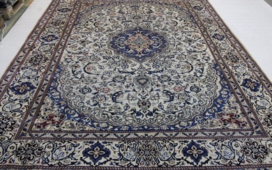 Perserteppich - Nain - Carpet - 330 cm - 231 cm