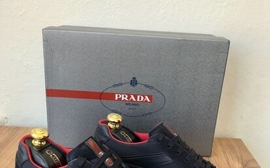 Prada - Sneakers - Size: Shoes / EU 42