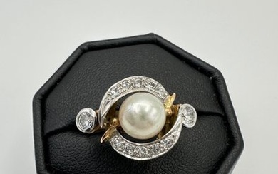 Ring - 14 kt. Yellow gold Pearl - Diamond