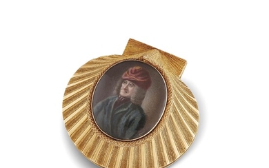 SEASHELL-SHAPED JEWEL BOX WITH PORTRAIT IN 18KT YELLOW GOLD