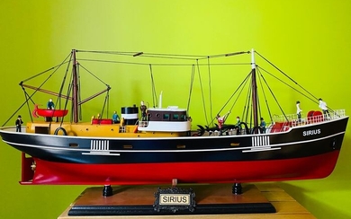 Scale ship model, SIRIUS 68cm Boat Trawler model - Mahogany, Wood - Current